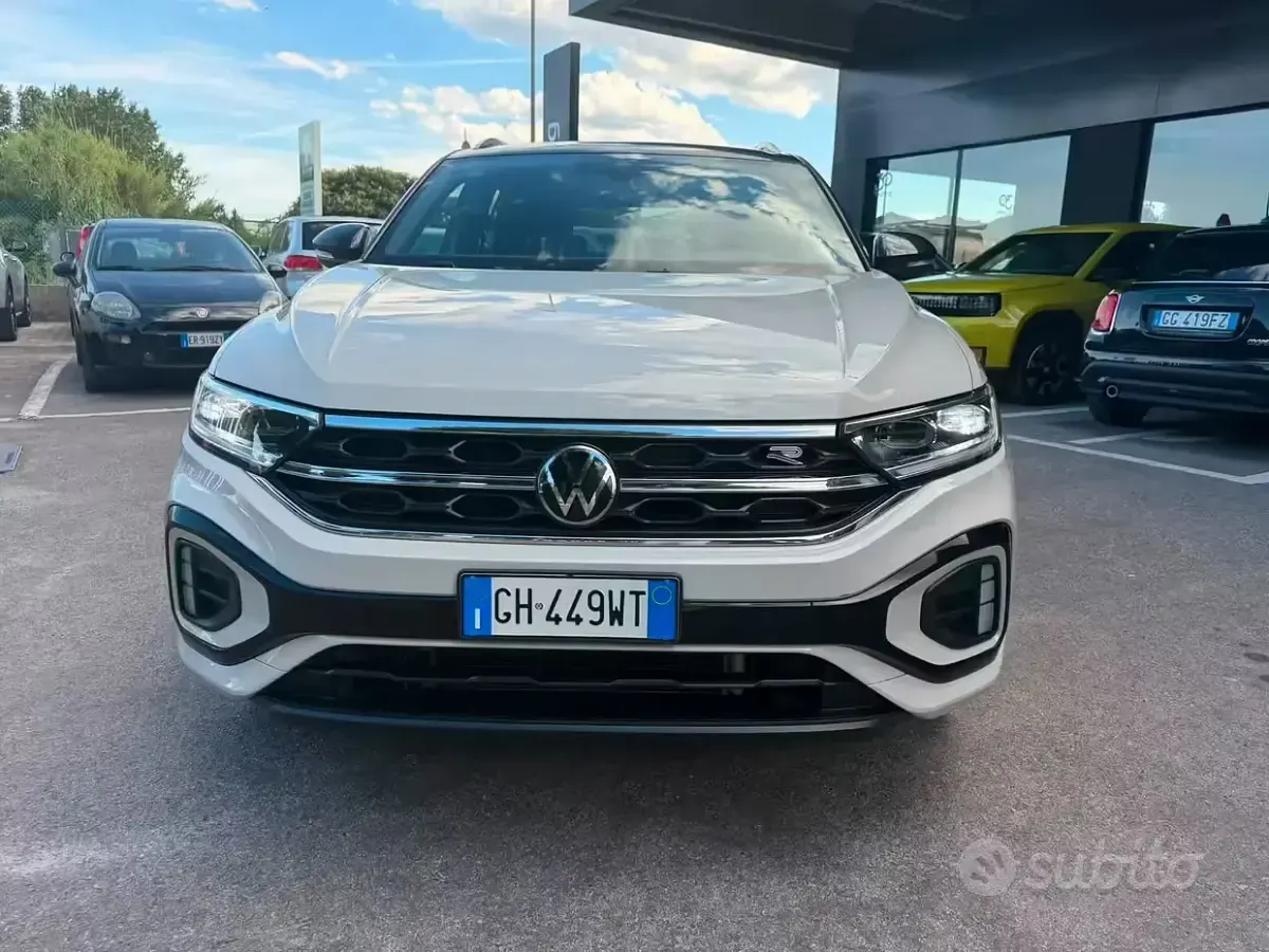 Usata VW T-Roc R-line 110 CV (80 kW) 2022 Beige SUV