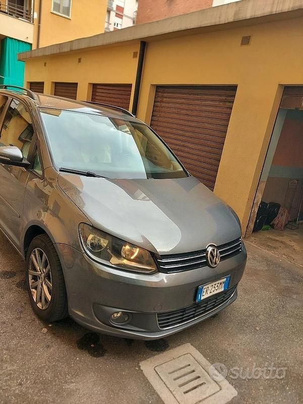Usata VW Touran 102 CV (75 kW) 2013 Grigio Monovolume