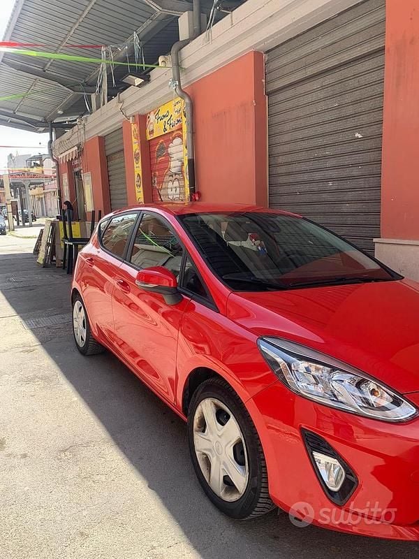 Second-hand Ford Fiesta 75 CP (55 kW) 2020 Roșu Hatchback