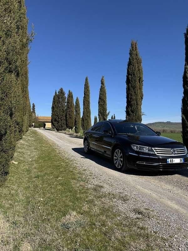 Begagnad VW Phaeton 241 HK (177 kW) 2012 Svart Sedan
