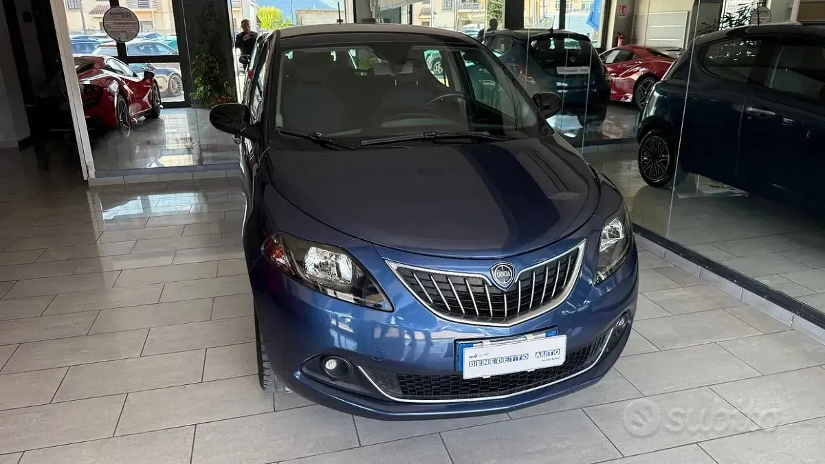 Usata Lancia Ypsilon Gold 69 CV (50 kW) 2022 Bluazzurro Utilitaria