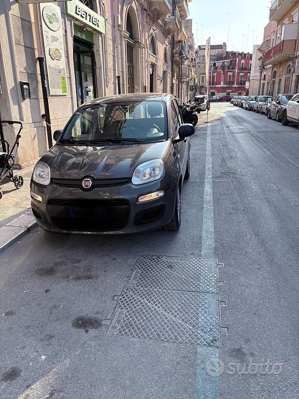 Usata Fiat Panda 70 CV (51 kW) 2021 Grigio Utilitaria
