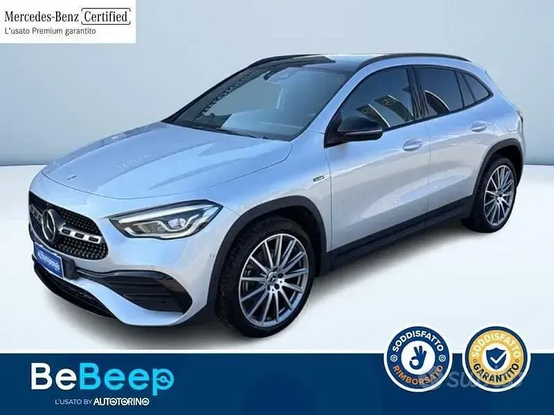 Usata Mercedes GLA250 Premium 160 CV (117 kW) 2020 Argento metallizzato SUV