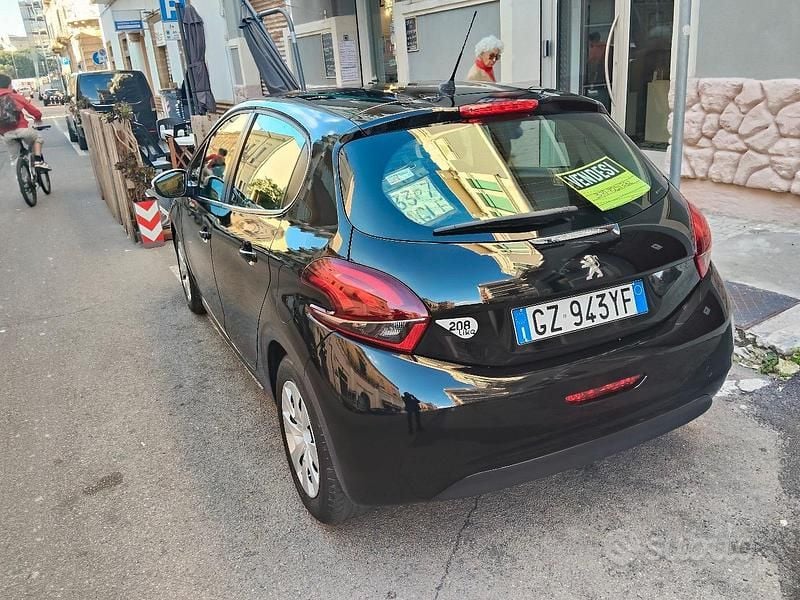 Occasion Peugeot 208 68 ch (50 kW) 2019 Noir Citadine