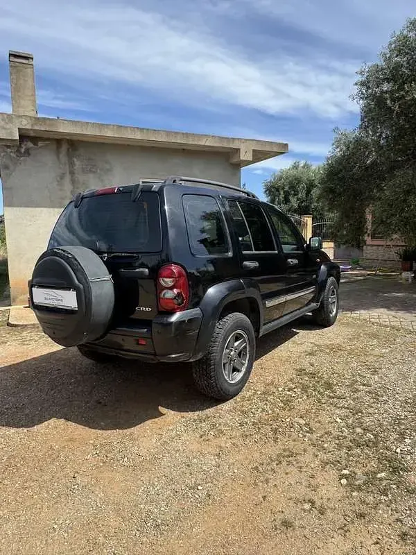 Usata Jeep Cherokee Sport 163 CV (119 kW) 2006 SUV