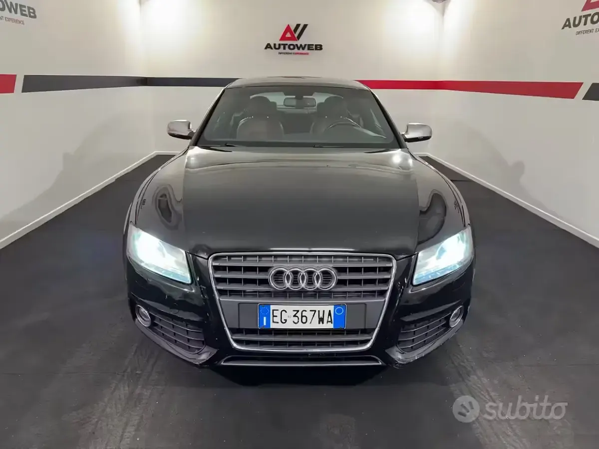 Usata Audi A5 S-Line 160 CV (117 kW) 2011 Nero Coupé