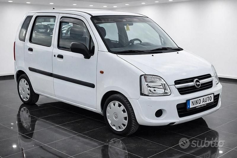 Usata Opel Agila 80 CV (58 kW) 2006 Bianco Monovolume