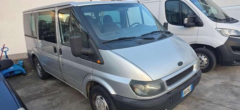 Usado Ford Transit 101 CV (74 kW) 2005 Plateado Van