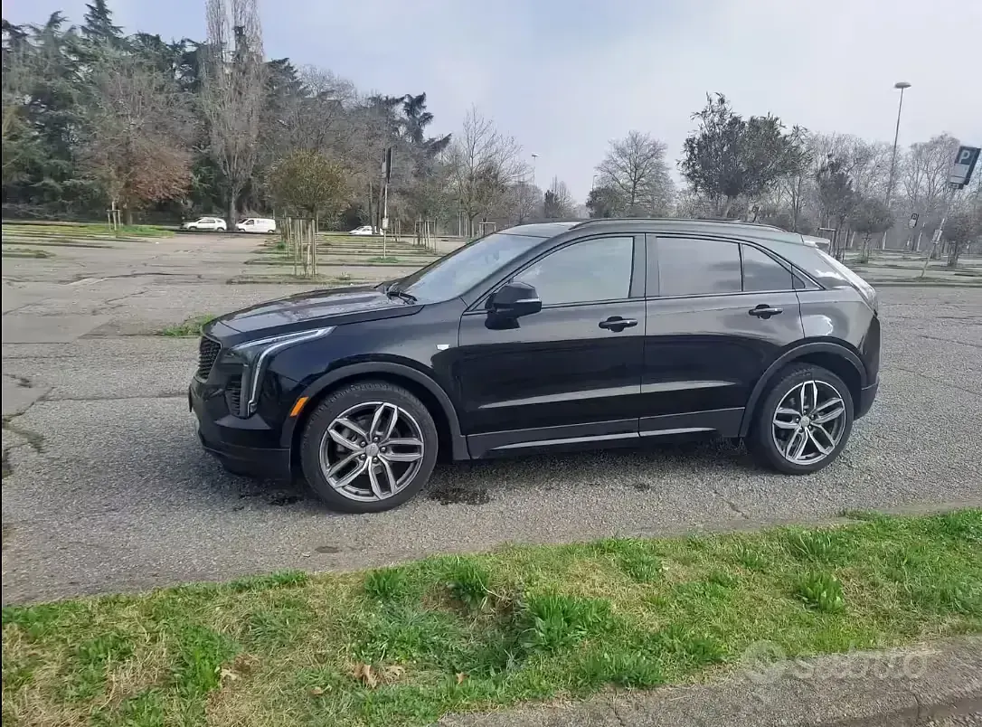 Usata Cadillac XT4 230 CV (169 kW) 2023 Nero SUV