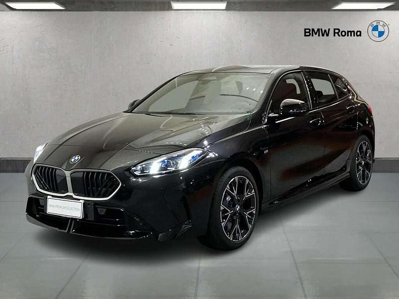 Black sapphire metallizzato Usata 2024 BMW 118 Comfort Edition Utilitaria | 34.890 € (Buon prezzo) - Immagine 1/3