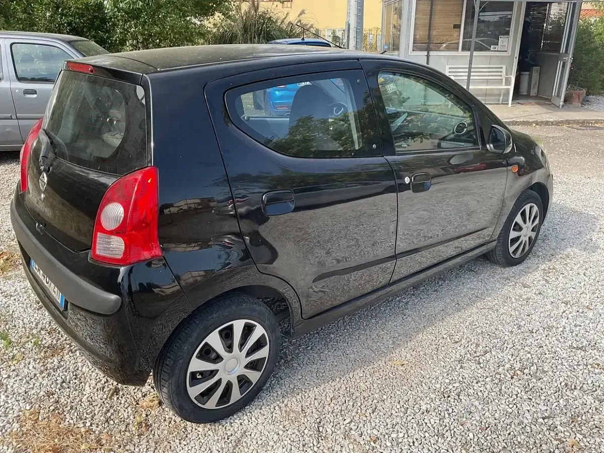 Usata Nissan Pixo 68 CV (50 kW) 2010 Nero Utilitaria