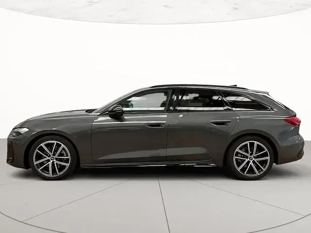 Usata Audi A5 S-Line 204 CV (150 kW) 2025 Grigio daytona perlato Station wagon