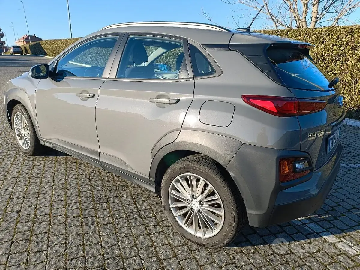 Usata Hyundai Kona 120 CV (88 kW) 2019 Grigio SUV