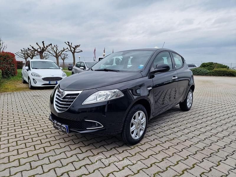 Usata Lancia Ypsilon Silver 85 CV (62 kW) 2014 Other Utilitaria