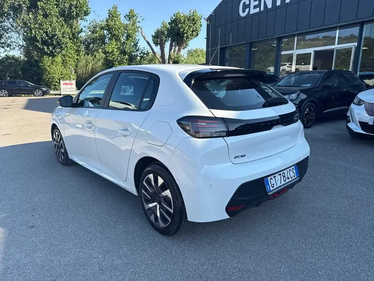 Usata Peugeot 208 Active 75 CV (55 kW) 2024 Bianco Utilitaria