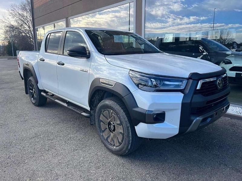 Bianco Nuova 2025 Toyota HiLux Pick-up | 45.400 € (Buon prezzo) - Immagine 1/4