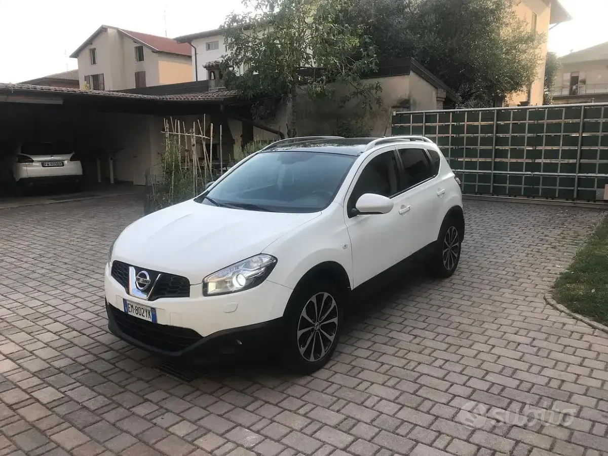 Usata Nissan Qashqai 131 CV (96 kW) 2012 Bianco SUV