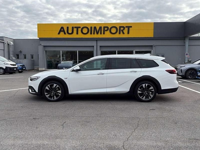 Usata Opel Insignia Country Tourer S 170 CV (125 kW) 2018 Bianco Station wagon