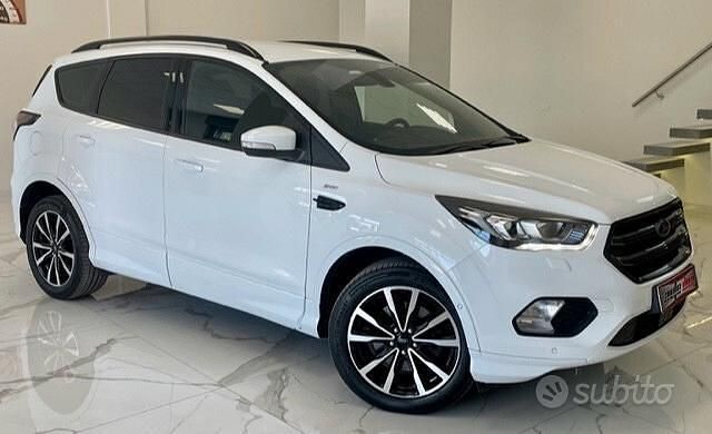 Usata Ford Kuga ST-Line 150 CV (110 kW) 2017 Bianco SUV