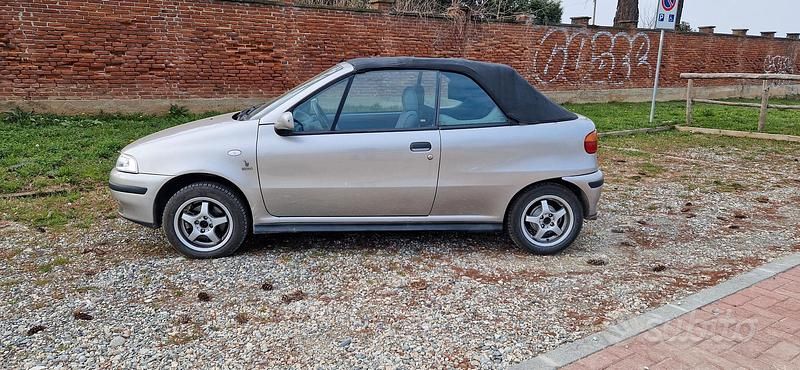 Usata Fiat Punto Cabriolet 1995 Grigio Cabrio