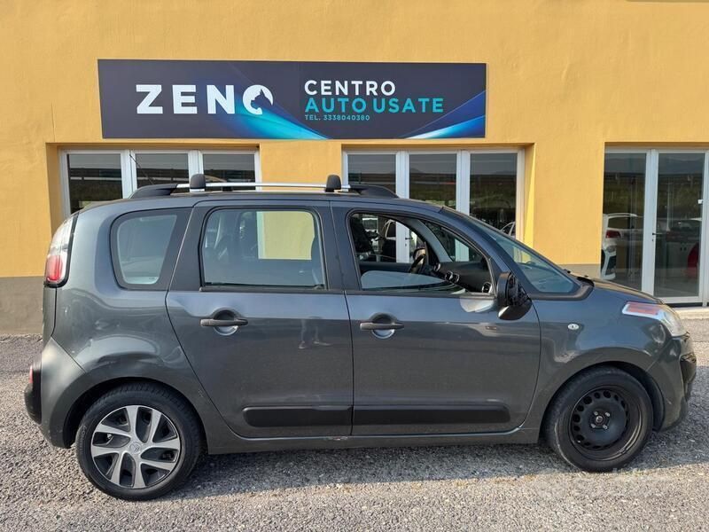 Grigio Usata 2013 Citroën C3 Picasso Exclusive Monovolume | 4500 € (Super prezzo) - Immagine 1/4