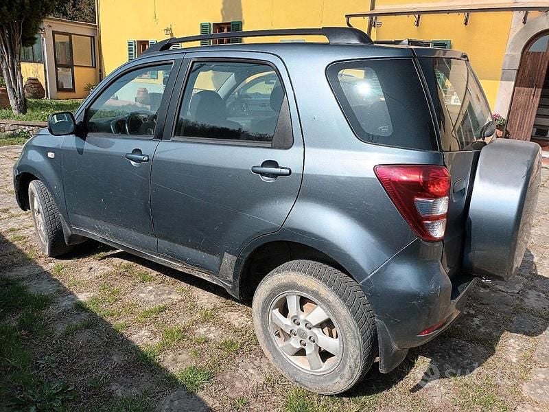 Usata Daihatsu Terios 2008 Grigio SUV