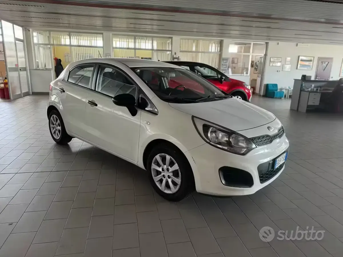 Usata Kia Rio EX 75 CV (55 kW) 2013 Bianco Berlina