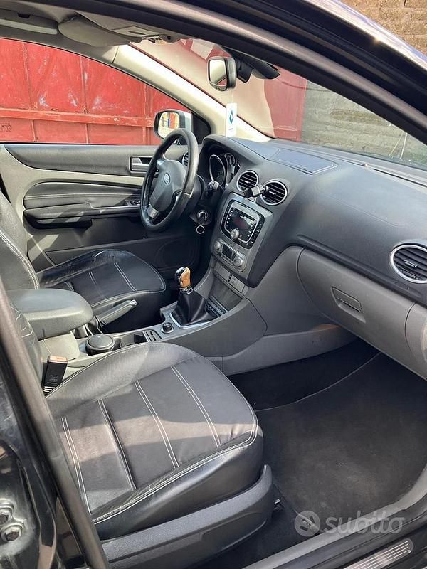Usata Ford Focus 110 CV (80 kW) 2009 Nero Berlina
