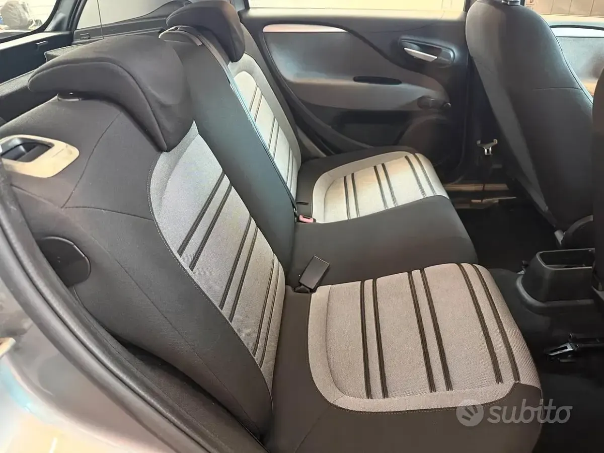 Usata Fiat Punto Evo Dynamic 75 CV (55 kW) 2014 Grigio Utilitaria