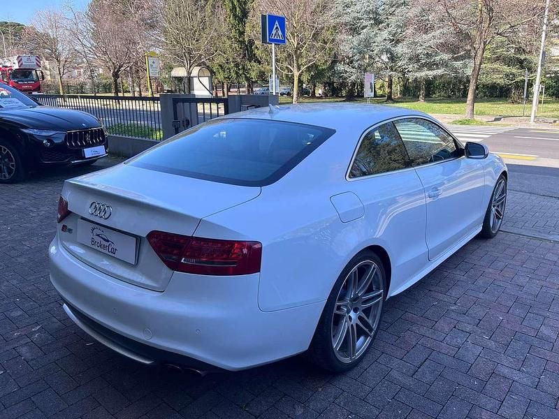 Usata Audi A5 Ambiente 354 CV (260 kW) 2010 Bianco Coupé