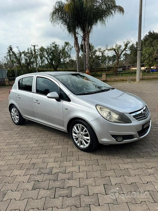 Usata Opel Corsa 2008 Grigio Utilitaria