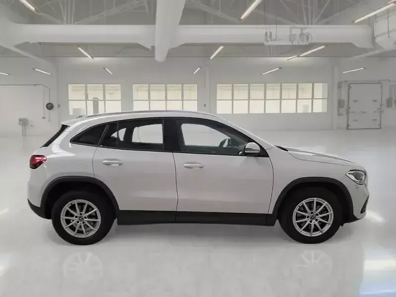 Usata Mercedes GLA180 Business 115 CV (84 kW) 2021 SUV
