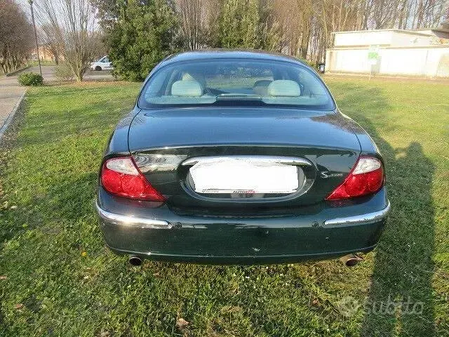 Usata Jaguar S-Type Executive 238 CV (175 kW) 2001 Verde Berlina