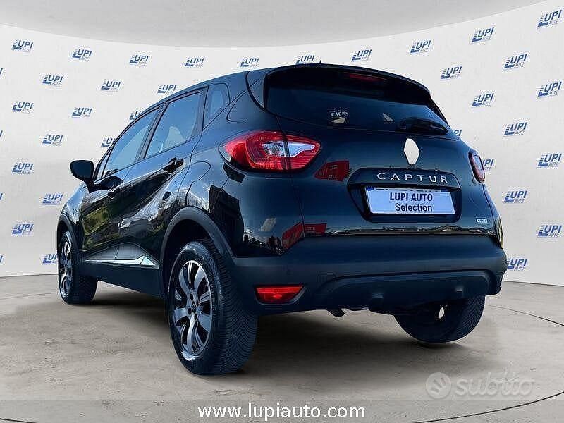 Usata Renault Captur Zen 90 CV (66 kW) 2017 Other SUV