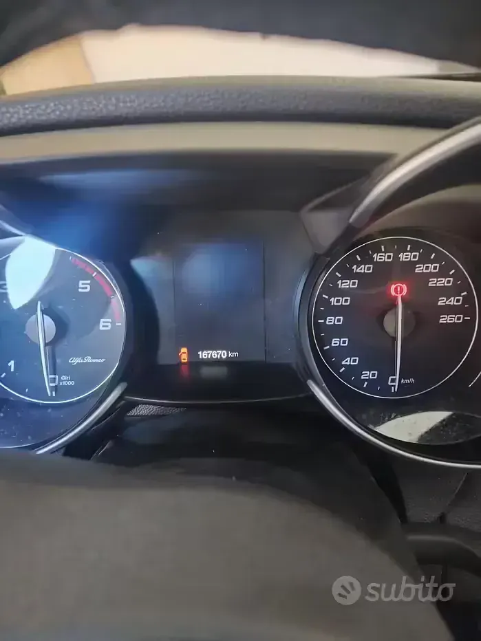 Usata Alfa Romeo Giulia 150 CV (110 kW) 2016 Grigio Berlina