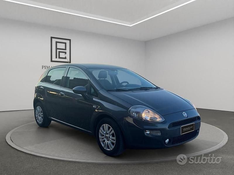 Usata Fiat Punto Lounge 95 CV (69 kW) 2017 Grigio Utilitaria