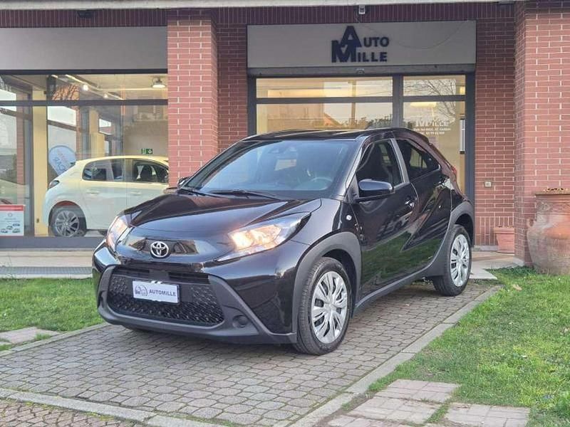 Usata Toyota Aygo X Active 72 CV (52 kW) 2025 Nero SUV