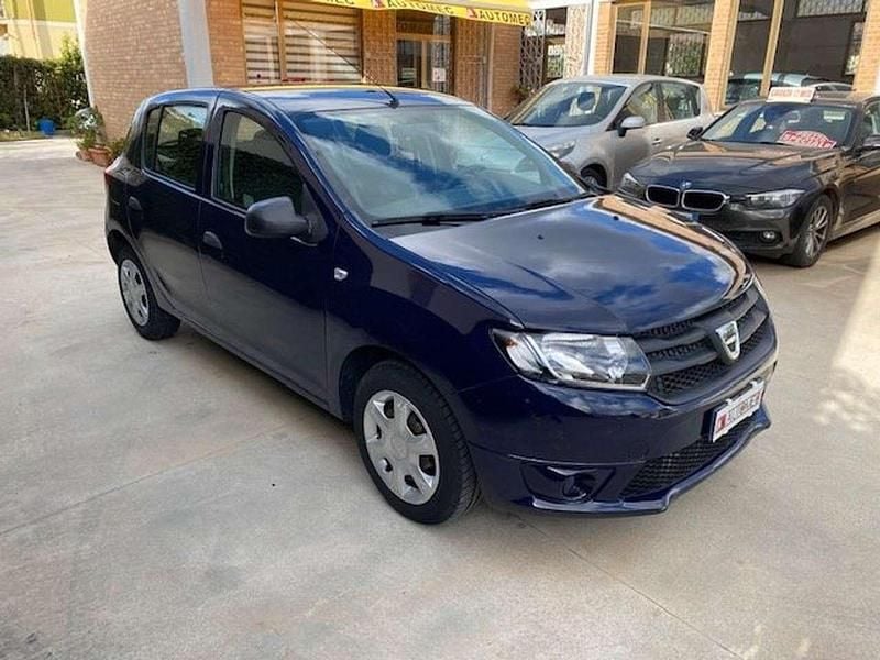 Usata Dacia Sandero Lauréate 75 CV (55 kW) 2015 Blu/azzurro Utilitaria