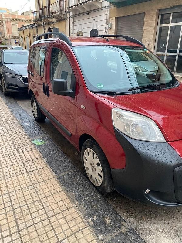 Usata Peugeot Bipper 75 CV (55 kW) 2010 Monovolume