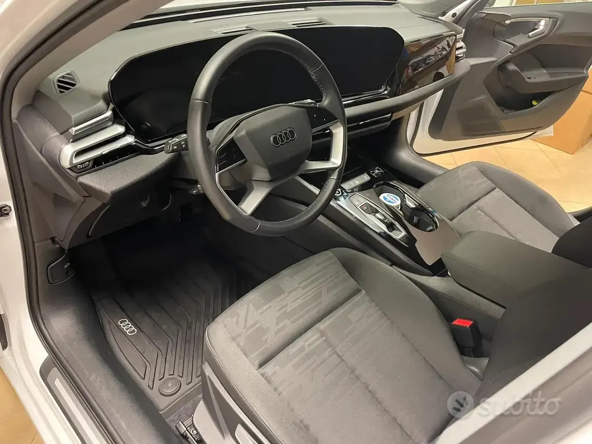 Usata Audi A5 150 CV (110 kW) 2024 Bianco Station wagon
