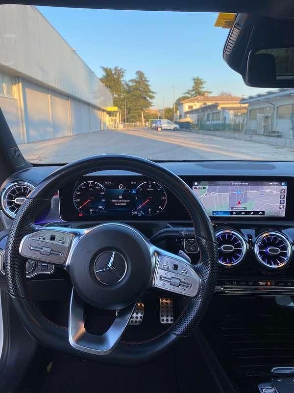 Usata Mercedes A180 Premium 116 CV (85 kW) 2019 Bianco Berlina