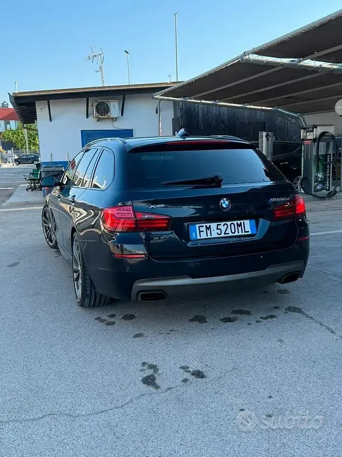 Usata BMW M550 381 CV (280 kW) 2012 Nero Berlina