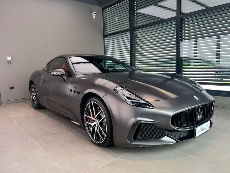 Usata Maserati Granturismo 549 CV (403 kW) 2023 Grigio Coupé