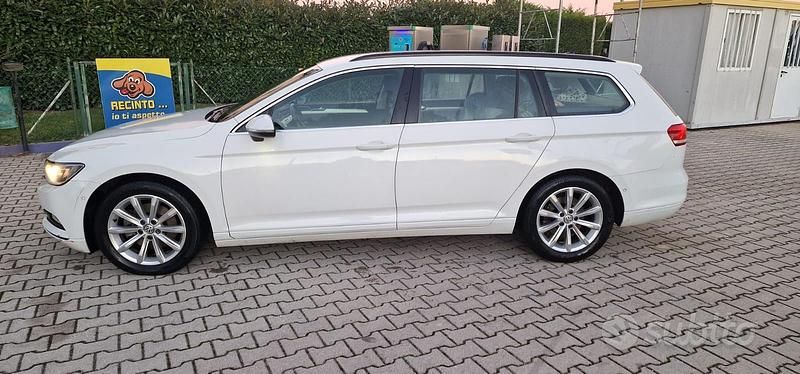 Usata VW Passat 105 CV (77 kW) 2015 Bianco Station wagon