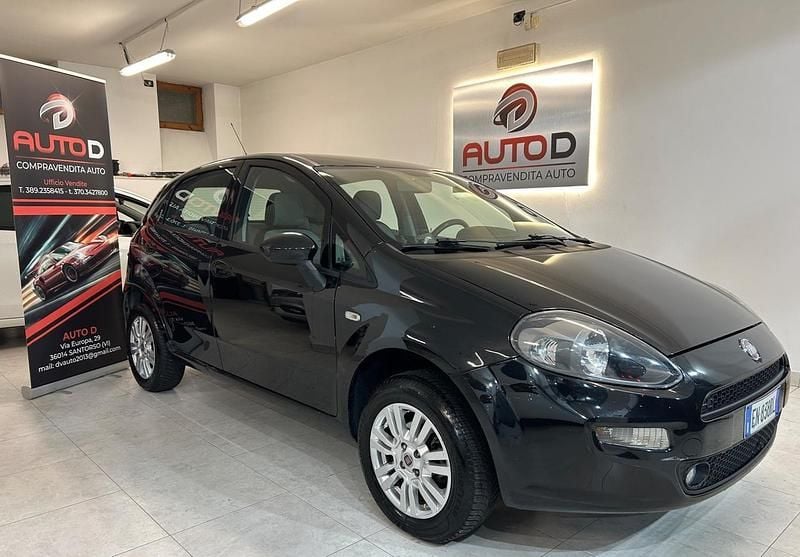 Usata Fiat Punto 77 CV (56 kW) 2012 Nero Utilitaria
