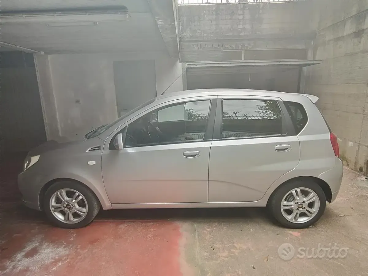 Usata Chevrolet Aveo 84 CV (61 kW) 2008 Grigio Berlina
