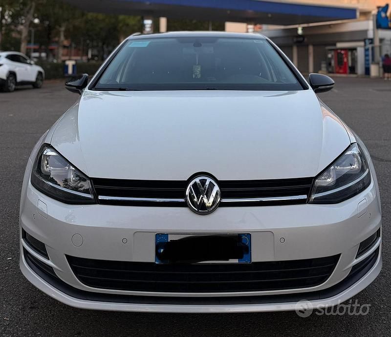 Usata VW Golf VII 110 CV (80 kW) 2016 Bianco Utilitaria