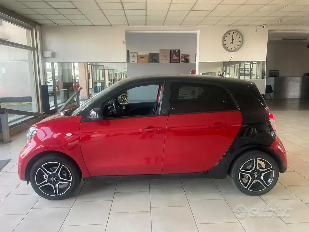 Usata Smart ForFour Electric Drive Passion 41 kW (56 CV) 2020 Rosso Berlina