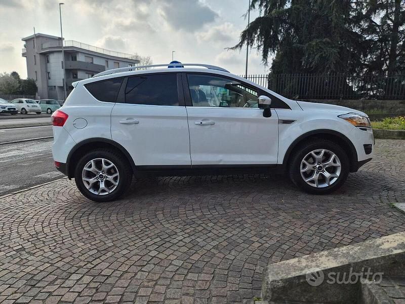 Usata Ford Kuga Titanium 163 CV (119 kW) 2013 Bianco SUV