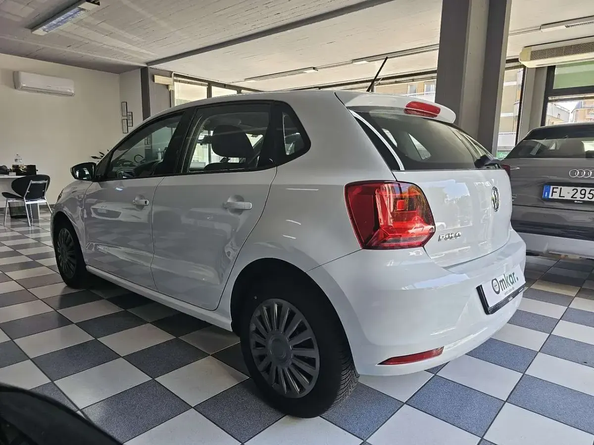 Usata VW Polo Trendline 60 CV (44 kW) 2014 Bianco Berlina